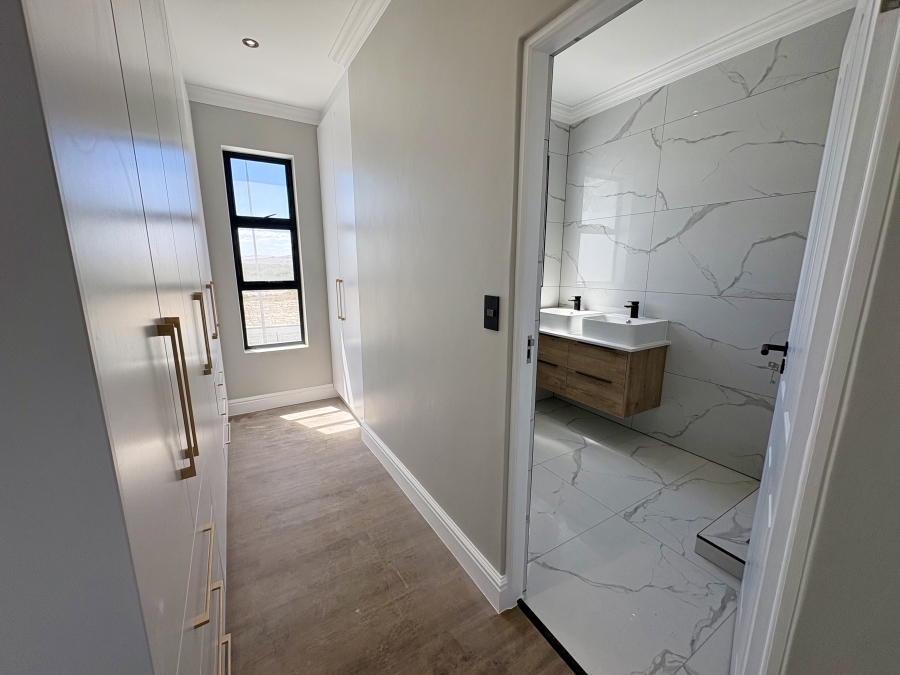 4 Bedroom Property for Sale in Sandown Western Cape